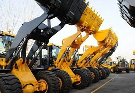 我國工程機械海外市場銷量激增 機遇與挑戰并存